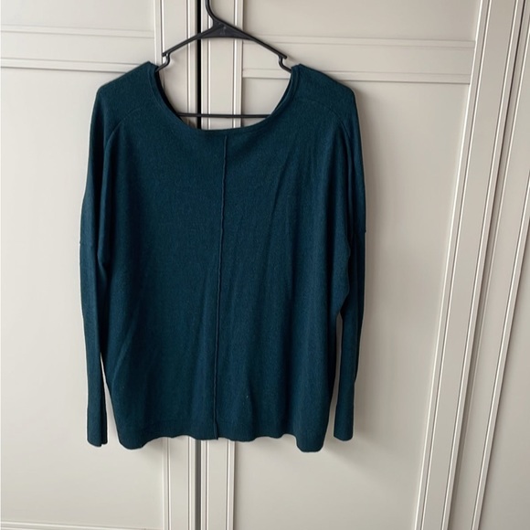 Loft Sweater - S - Picture 4 of 4